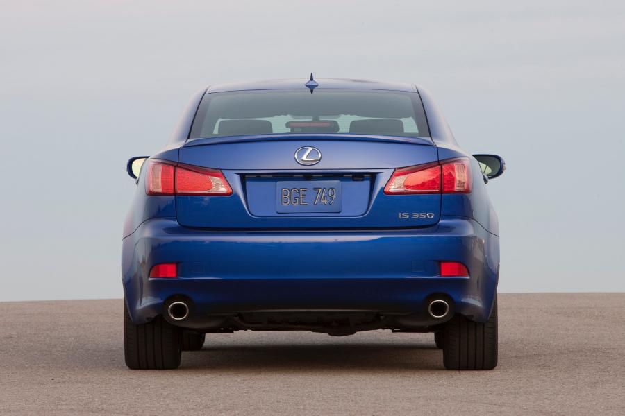  Lexus IS350 2011 года  (фото 34 из 39)